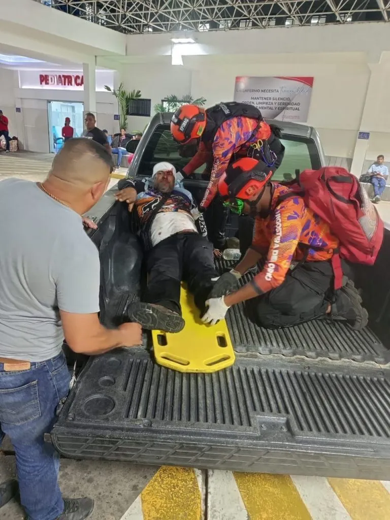 Un hombre resultó herido al perder el control de su moto en el Paseo Simón Bolívar