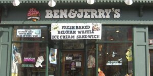 Uno de los fundadores de Ben & Jerry’s crea un helado de sandía por Palestina tras la negativa de Unilever