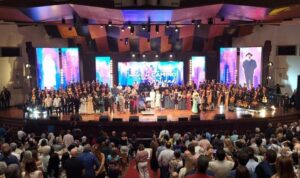 Venezolanos recorrieron la vida de José Gregorio Hernández y Carmen Rendiles con un concierto en Caracas