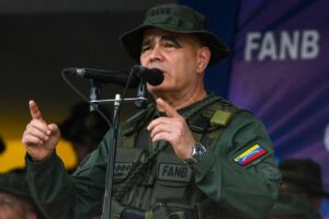 Vladimir Padrino Venezuela se blinda ante despliegue naval