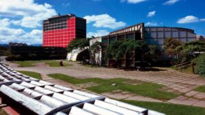 «Y la casa venció a las sombras», un retrato de cómo se ha luchado desde siempre por la universidad autónoma