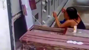 conmoción en Santander por mujer que profanó una tumba para bañar a su difunto