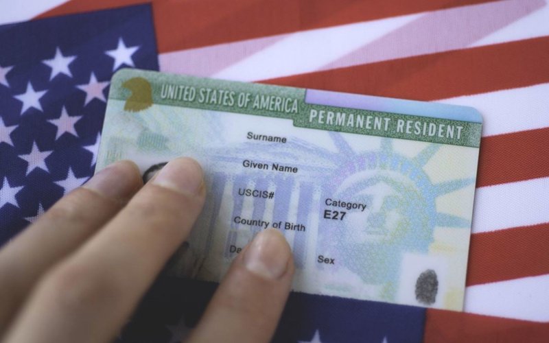 EEUU incluye a cubanos y venezolanos en la «revisión rigurosa» de tarjetas de residente