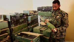 ¿Envía Emiratos Árabes Unidos armas a los rebeldes de Sudán? – DW – 30/11/2025