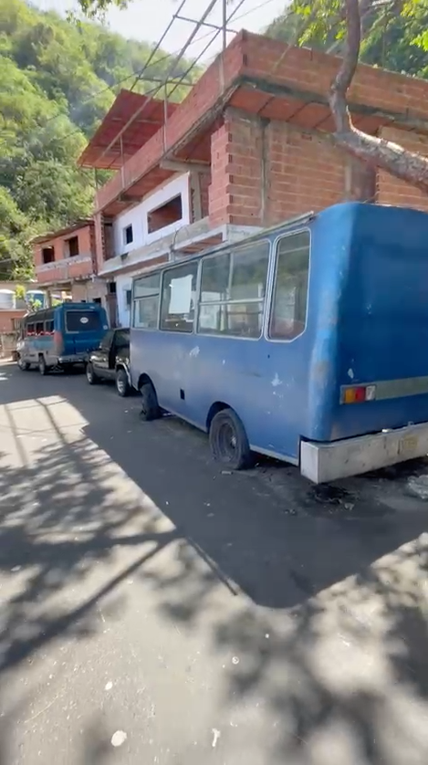 70 litros de gasolina reciben choferes de la Canaima–Macuto