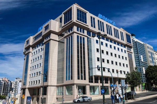 Banca y Negocios