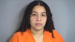Acusan a profesora en Florida por enviar mensajes y fotos inapropiadas a una alumna menor de edad – AlbertoNews