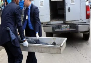 Adolescente asesina a su padrastro de una puñalada