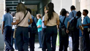 Adolescente atacó a una estudiante e inició un incendio en un liceo en Anzoátegui