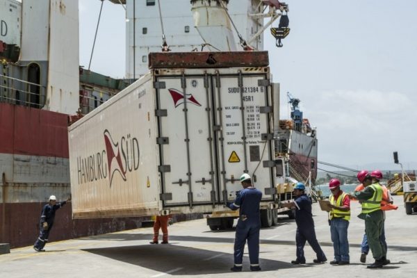 Advierten sobre largos procesos para exportar