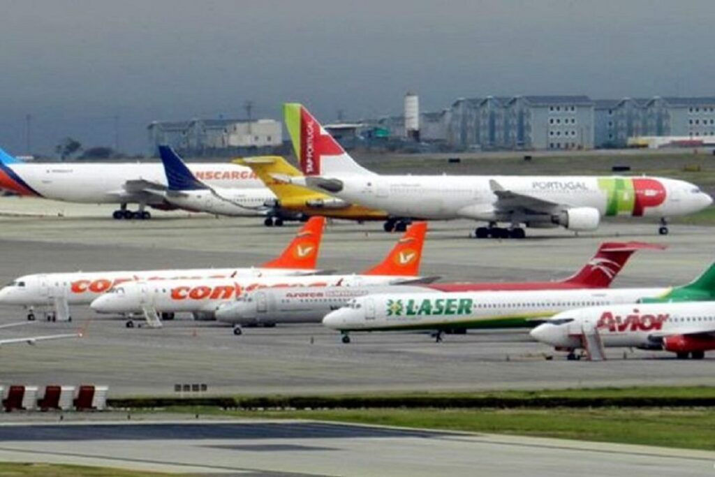 Al menos 33 vuelos semanales afectados por alerta de la FAA en Venezuela