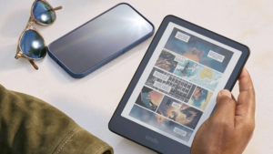 Amazon no espera al Viernes Negro y rebaja 100 euros su Kindle Colorsoft