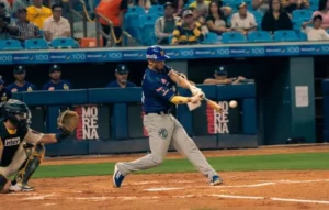 Andrelton Simmons sacó el último pelotazo que dejó sin chance a Leones