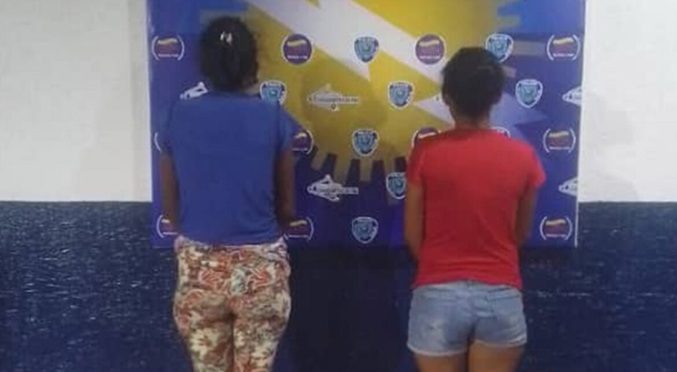 Arrestan a dos hermanas por pelearse en plena vía pública