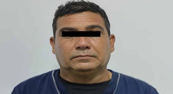 Arrestan a padre por golpear a su hija de seis años en el rostro