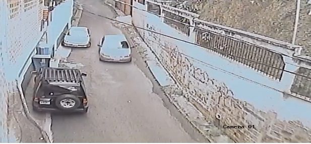 Arrollan a una estudiante y el conductor huyó