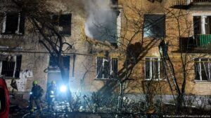 Ataque ruso con 600 drones deja al menos dos muertos en Kiev – DW – 29/11/2025