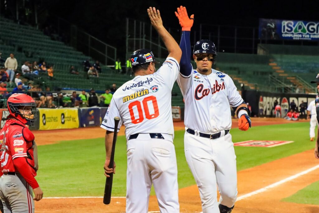 Bates de Romer Cuadrado y Hernán Pérez vengaron a Caribes ante Cardenales - AlbertoNews