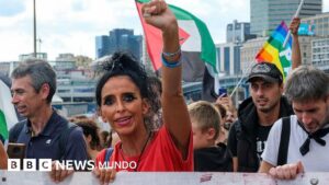 «Bloqueemos todo»: las imágenes de la huelga y las enormes protestas en Italia contra los ataques de Israel en Gaza