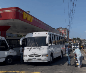 Buseteros piden más combustible