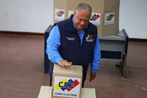 CNE destaca afluencia juvenil en Consulta Popular Nacional