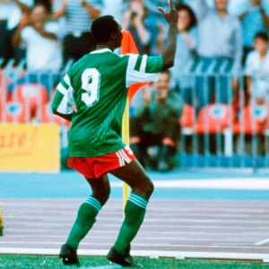 Camerún, el primer martillazo de África en los Mundiales: los rigores de un seleccionador soviético, el revulsivo de Milla y las presiones a N’Kono | elmundo.es