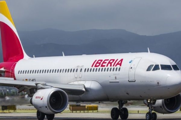 Cancelaciones de vuelos entre España y Venezuela pueden afectar a 15.000 pasajeros semanales