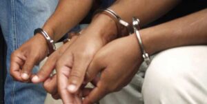 Cpbez captura a dos hombres por acoso y abuso sexual