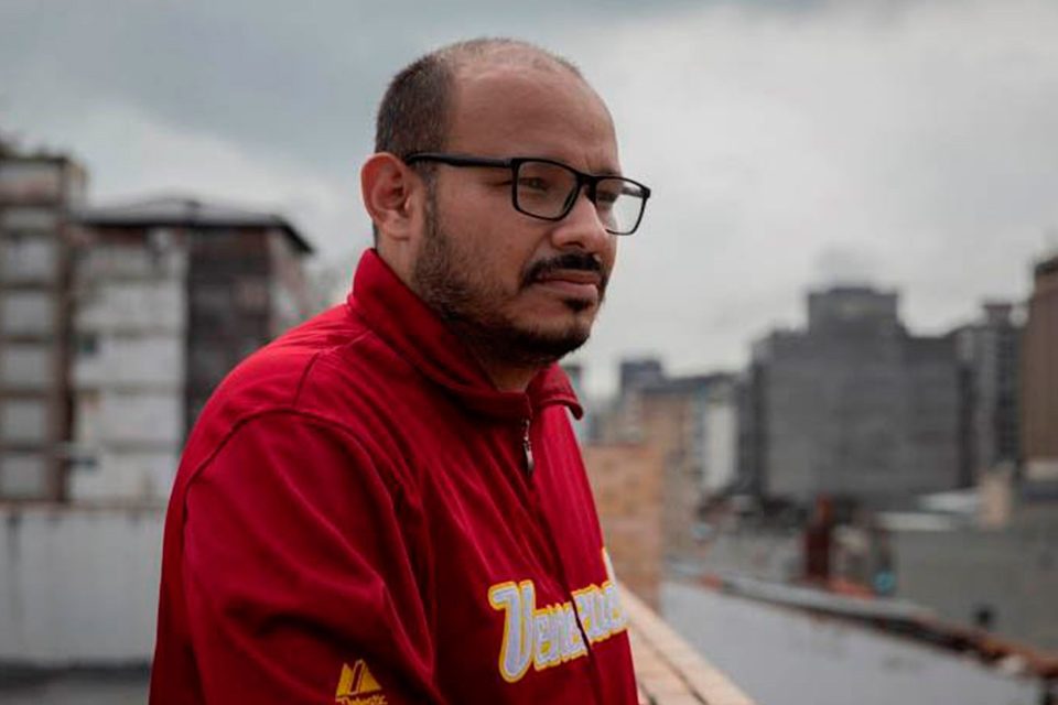 Carlos Julio Rojas tiene 100 días en aislamiento en El Helicoide, denuncia su esposa