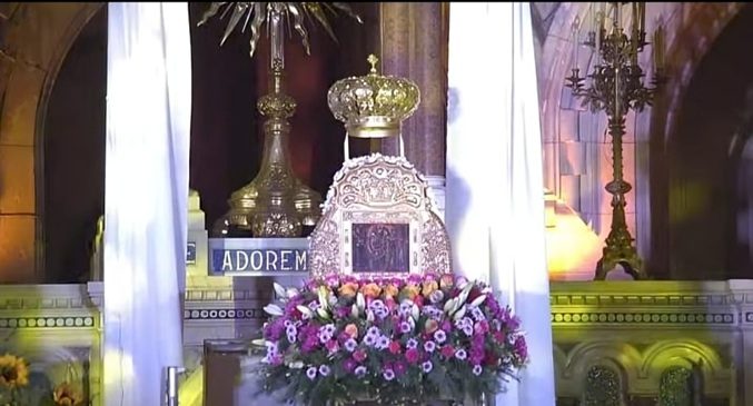 Celebran décima edición de la bajada de La Chinita en Chile