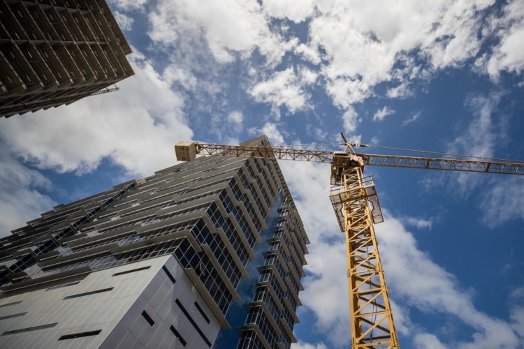 Celso Fantinel advierte que ha disminuido la producción del sector privado en construcción