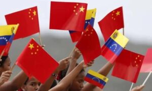 China asegura que su cooperación con Venezuela «no va dirigida contra ningún tercero»