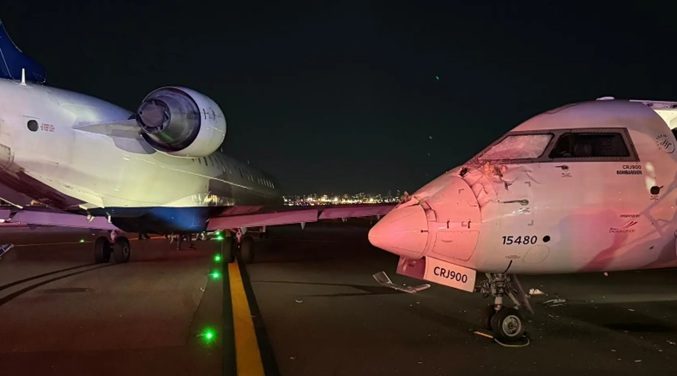 Chocan dos aviones en el aeropuerto de LaGuardia en Nueva York