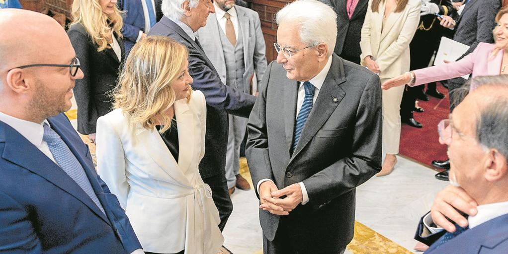 Choque institucional sin precedentes en Italia entre Meloni y el presidente Mattarella