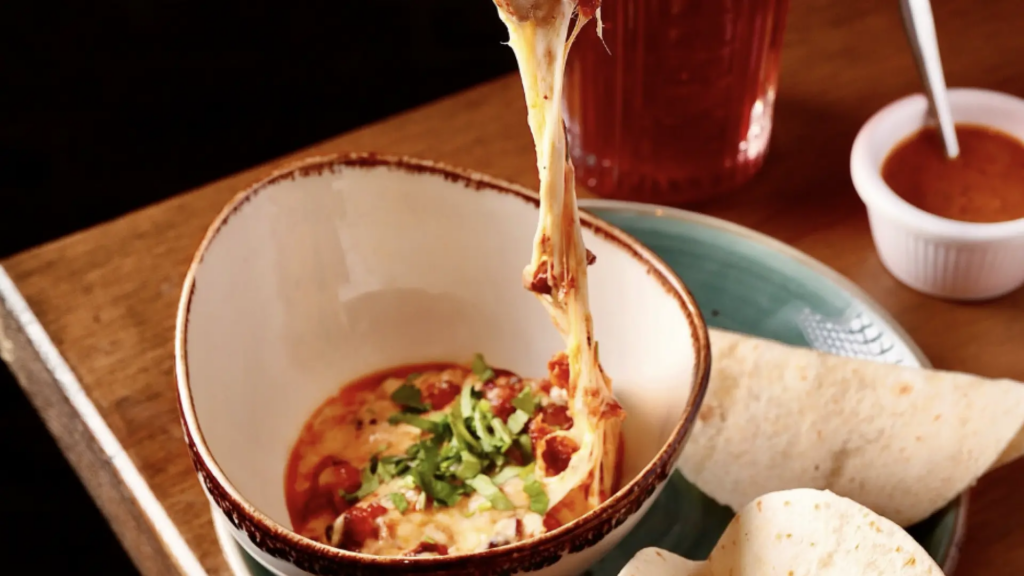 Choriqueso, cómo hacer esta receta tradicional mexicana por menos de 3 euros la ración