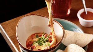 Choriqueso, cómo hacer esta receta tradicional mexicana por menos de 3 euros la ración