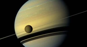 Científicos de la NASA detectan que la luna helada de este planeta podría albergar vida