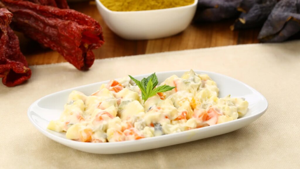 Cómo hacer ensaladilla rusa por menos de 3 euros la ración