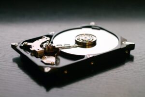 Compró un disco duro de 6 TB de marca blanca creyendo que era un chollazo, pero acabó cayendo en la estafa más ridícula de todas