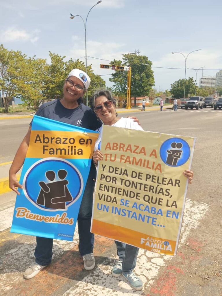 Con un Pancartazo iniciaron la semana del Abrazo en Familia