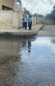 Continúa bote de aguas servidas en Puerto Viejo