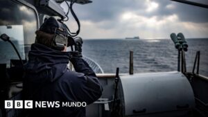 Contrabando, espionaje y sabotajes: cómo Rusia utiliza una flota fantasma para evadir las sanciones de Occidente