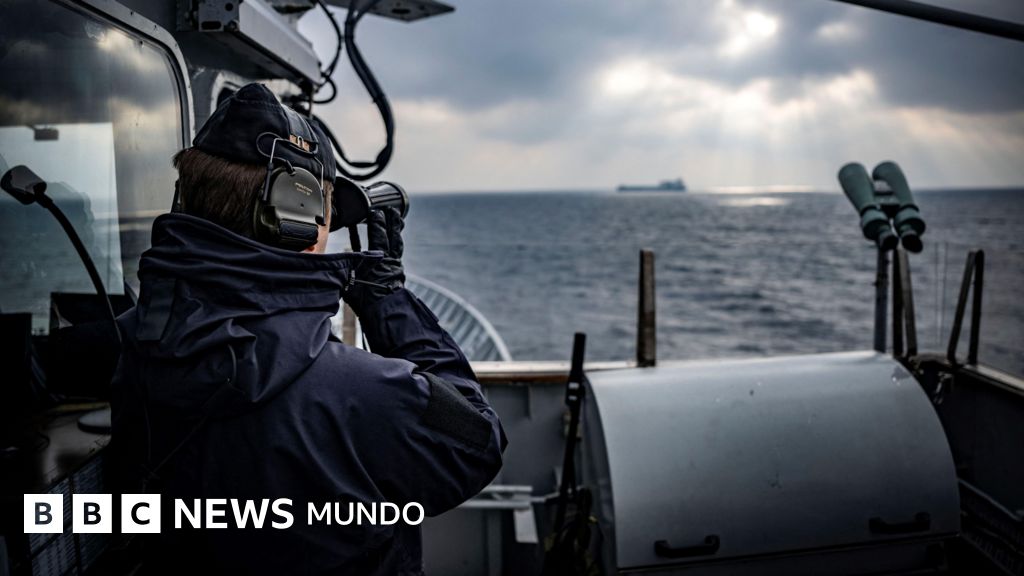 Contrabando, espionaje y sabotajes: cómo Rusia utiliza una flota fantasma para evadir las sanciones de Occidente