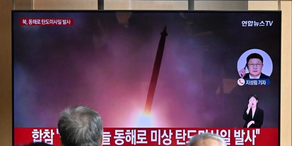Corea del Norte lanza un misil balístico en el mar de Japón como protesta por las sanciones impuestas por EE.UU.