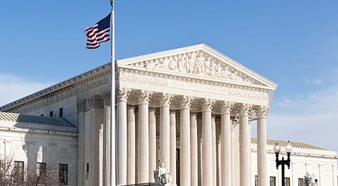 Corte Suprema de EEUU suspende orden que exige a Trump financiar subsidios alimentarios