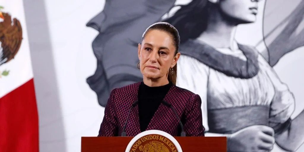 Crece la pelea entre Sheinbaum y Trump por un aeropuerto que construyó López Obrador