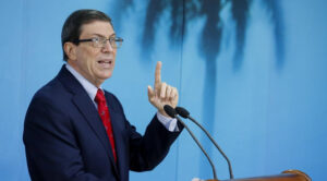 Cuba condena cierre del espacio aéreo venezolano