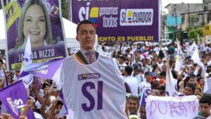 Daniel Noboa se juega su proyecto político en Ecuador con una consulta popular