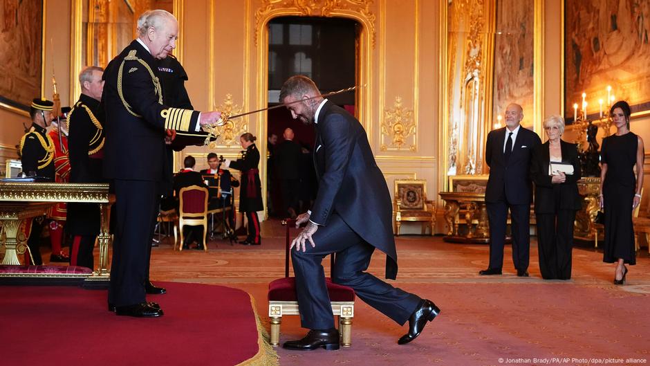 David Beckham, nombrado caballero en el Castillo de Windsor – DW – 04/11/2025