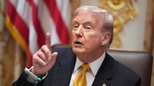Donald Trump volvió a atacar a una periodista, a la que definió como fea por dentro y por fuera